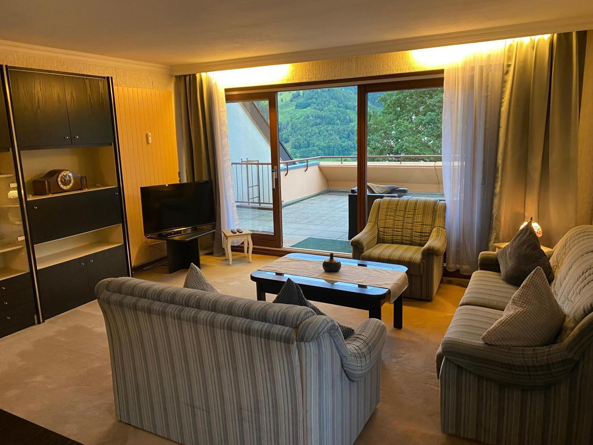 Ferienwohnung Schoenblick Шёнау-им-Шварцвальд Экстерьер фото