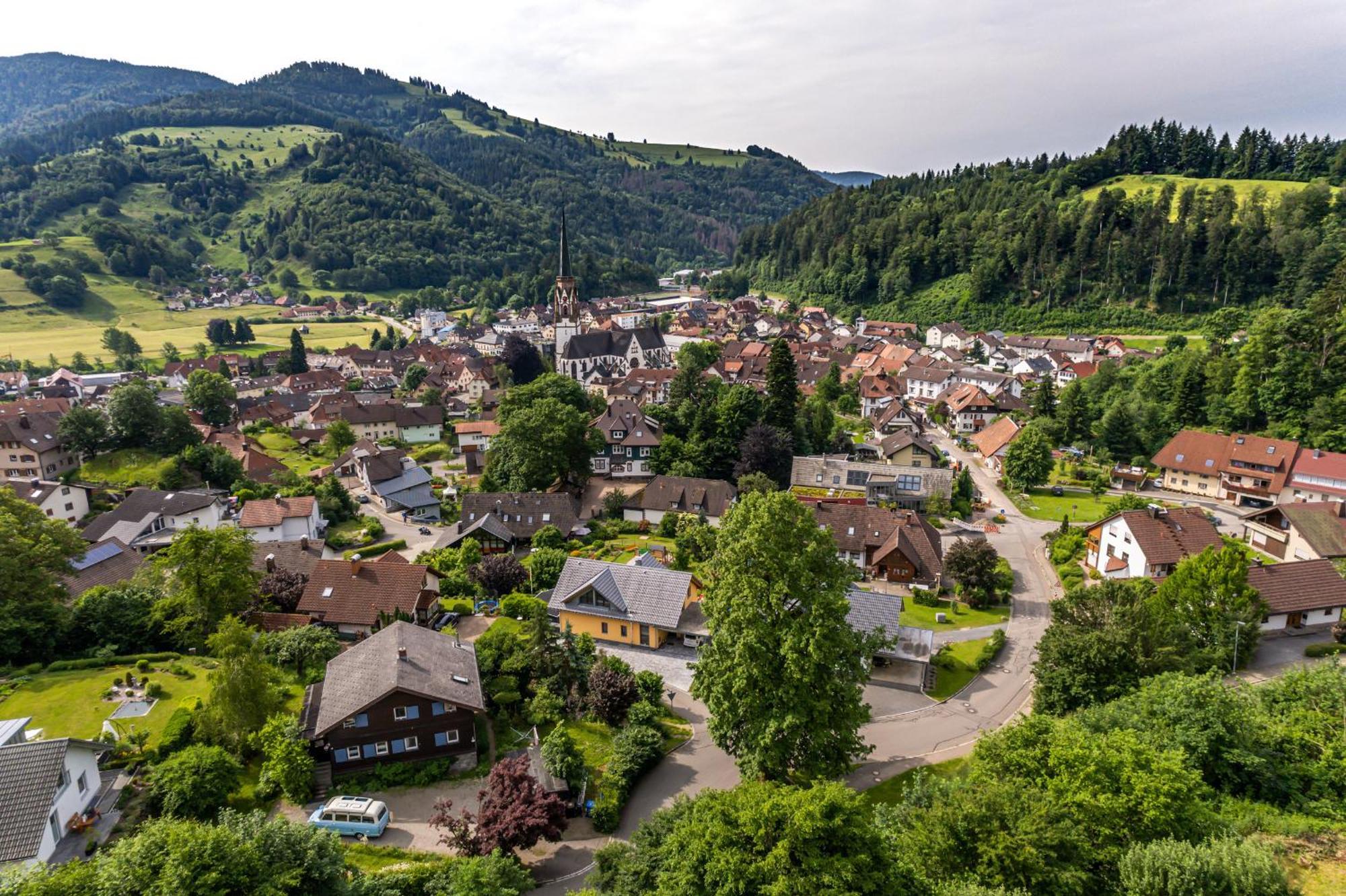 Ferienwohnung Schoenblick Шёнау-им-Шварцвальд Экстерьер фото